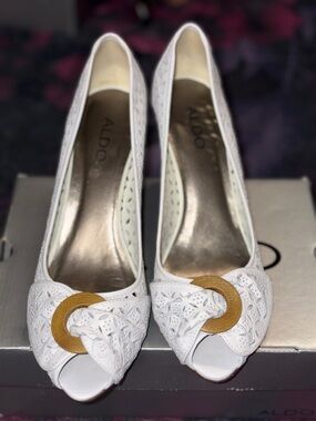 ALDO White Laser-Cut Peep-Toe Pumps with Gold Ring Detail
